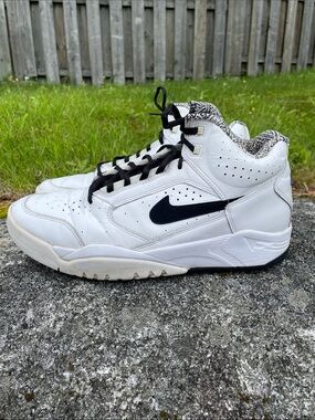 Nike Air Flight Lite Mid Men’s sneakers White/Black size 10